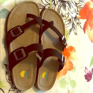 Maui Island Black Sandal, worn once. Size 10